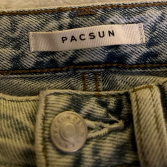 Pacsun 90’s boyfriend jeans 🎀 - Picture 3 of 3